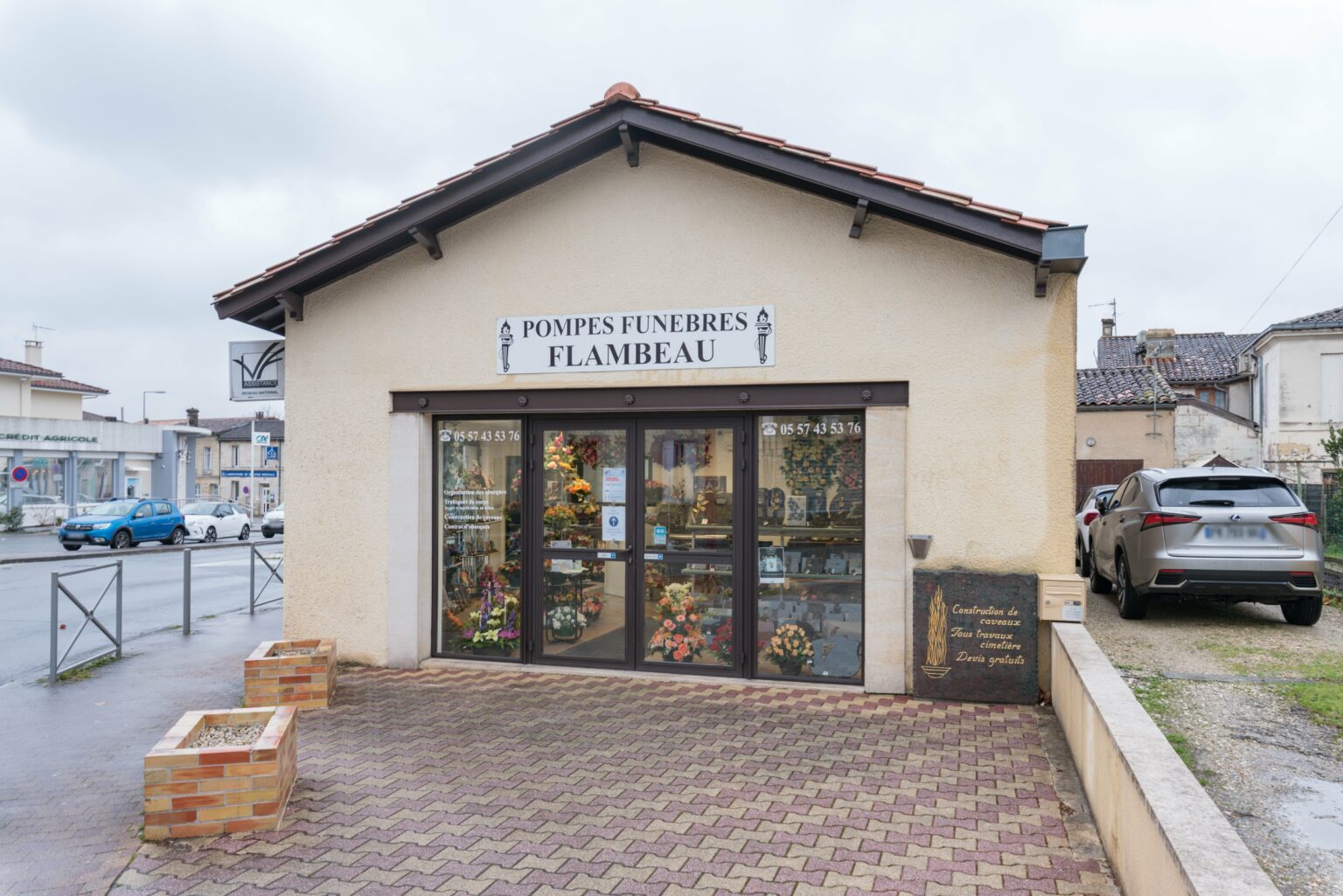 devanture magasin funeraire